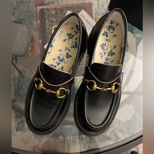Gucci Leather Lug Sole Horsebit Loafer